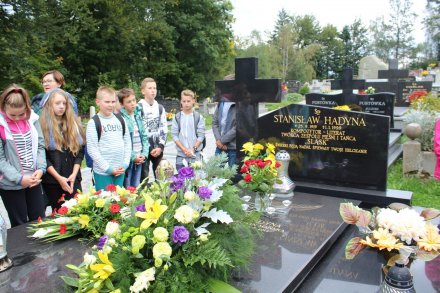 Uczniowie Szkoły Podstawowej im. Stanisława Hadyny